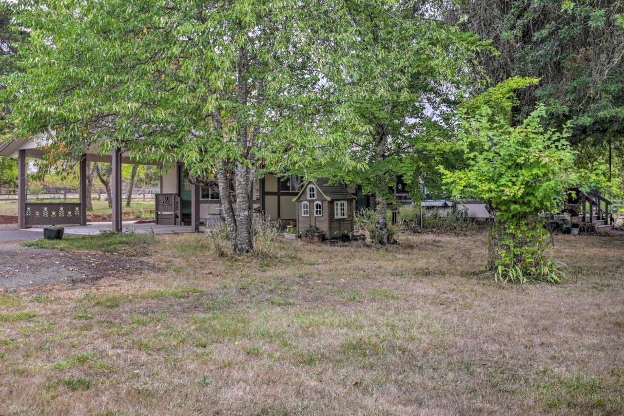 Cozy Cottage On Flower Farm With Baker Creek Views! Макминнвилл Экстерьер фото